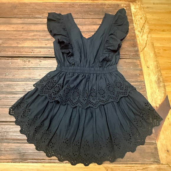 GAP Dresses & Skirts - Gap Black Organic Cotton Eyelet Tiered Mini Dress Flutter Sleeve V-Neck Small